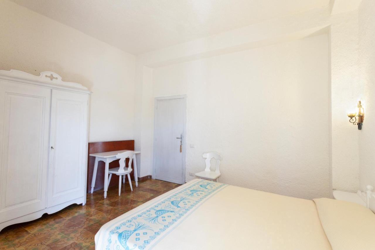Hotel Al Faro San Teodoro  Ngoại thất bức ảnh