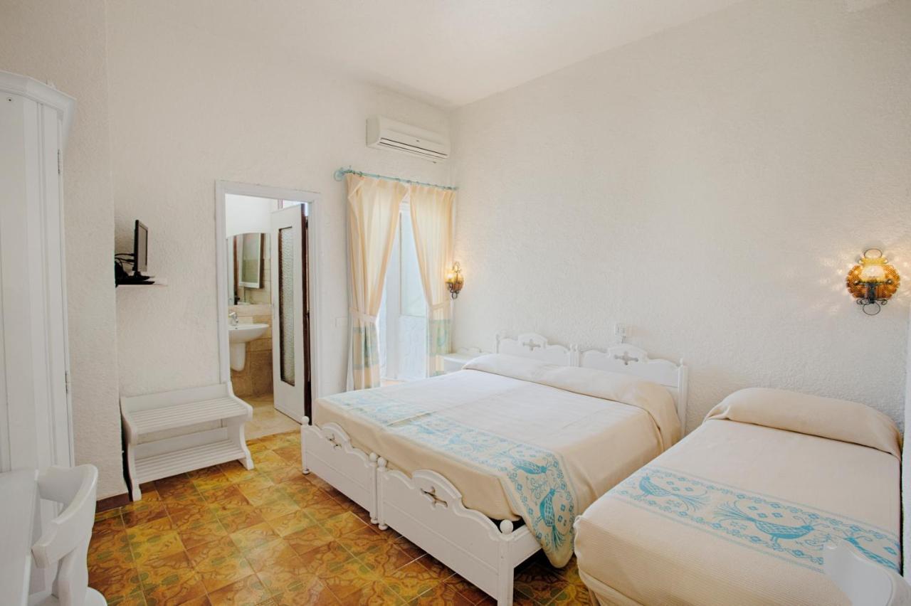 Hotel Al Faro San Teodoro  Ngoại thất bức ảnh