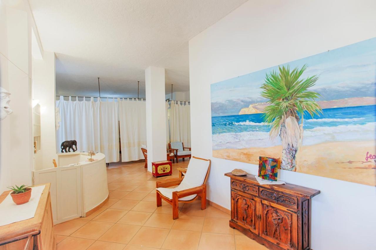 Hotel Al Faro San Teodoro  Ngoại thất bức ảnh