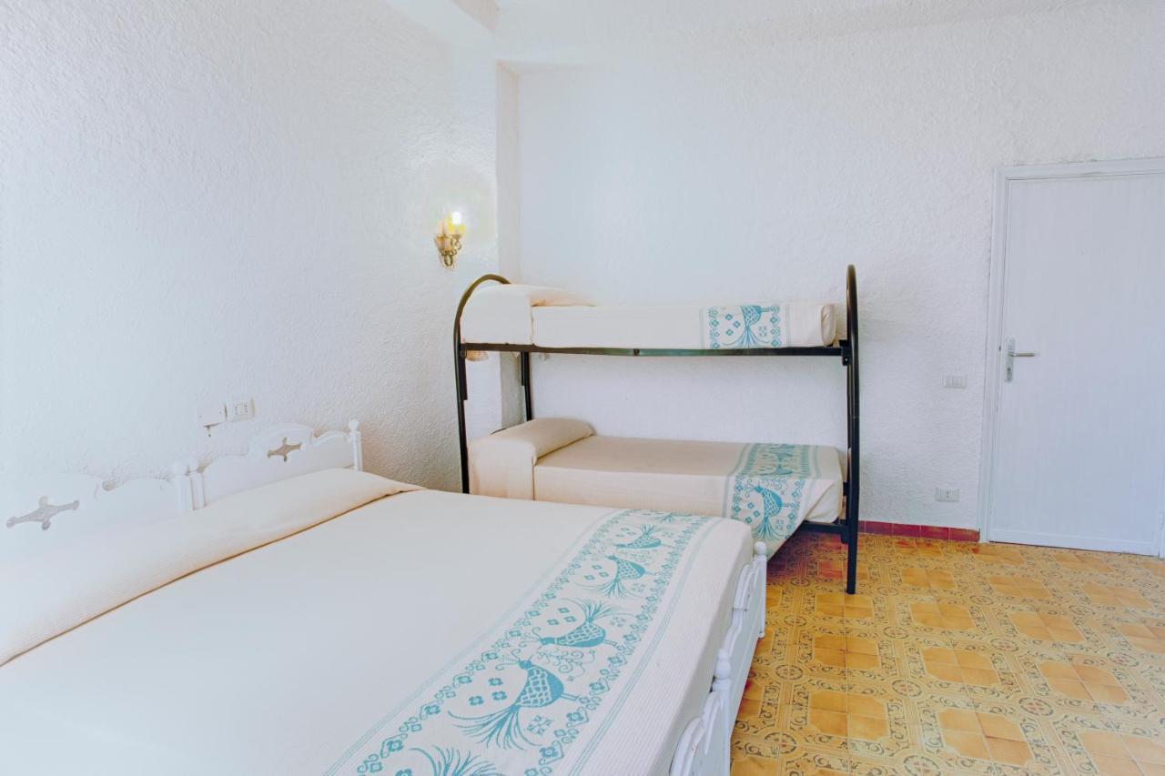 Hotel Al Faro San Teodoro  Ngoại thất bức ảnh