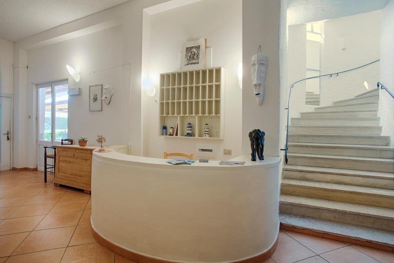 Hotel Al Faro San Teodoro  Ngoại thất bức ảnh
